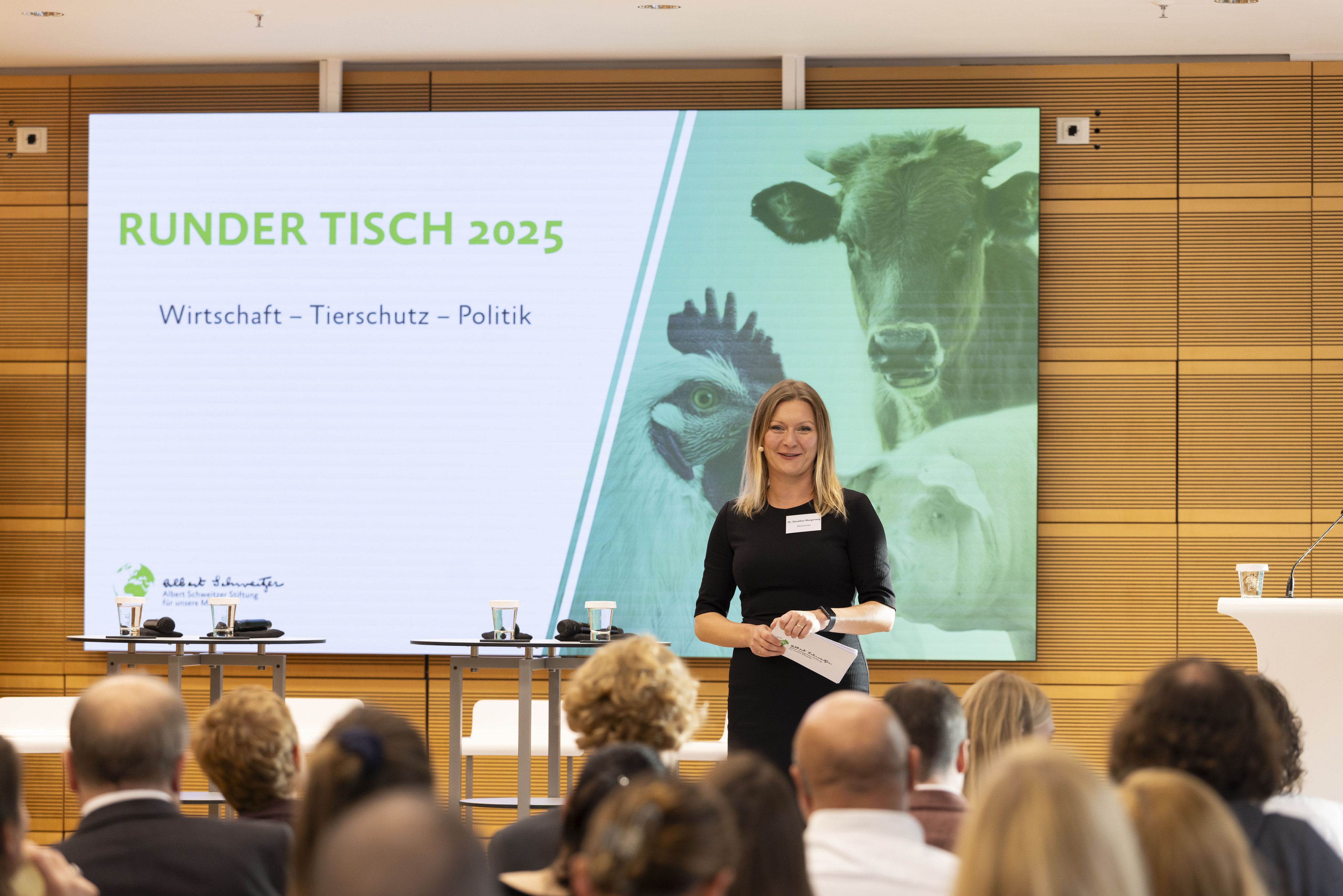 Dr. Dorothea Morgenweg auf der Bühne